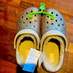 Gold Glitter Lined Size 8 Crocs